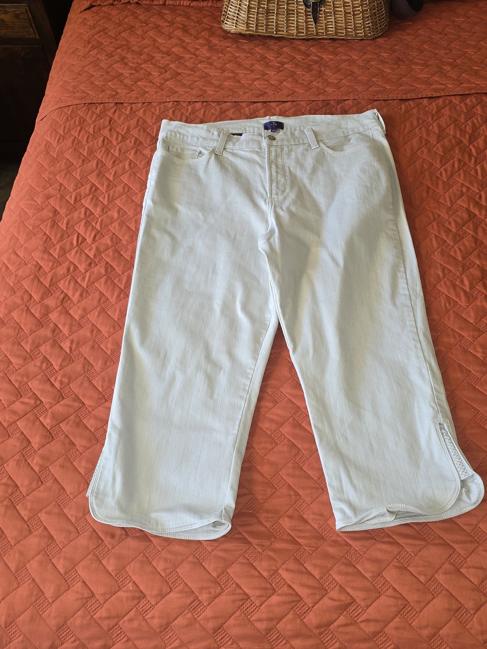 NYDJ Marilyn Straight Crop Jeans Beige Feather Size 16 Lift Tuck Stretch